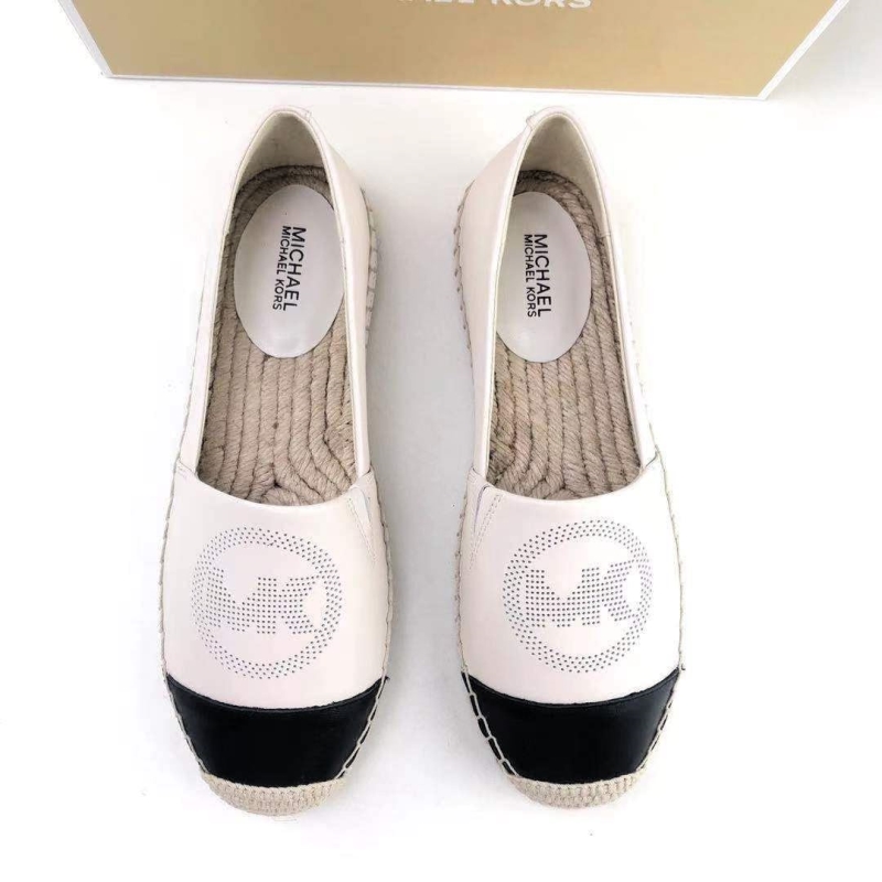 Other flat shoes